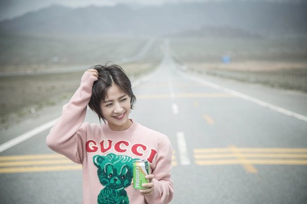 ������Ϊʲô��¥ �Ϻ���һ��Ů���������˼������ֳ�������