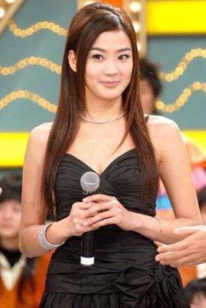 ����ƽ�ͺ�С��Ա��պ��� ��С��ͽ���ƽ����һģһ��