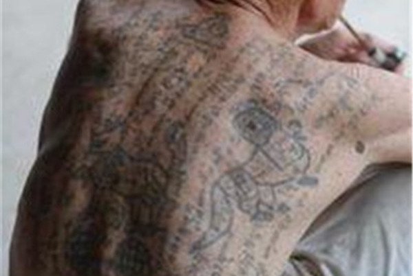 Ī������ʱͼƬ�ж��ܴ� ���ƴ���Ī�ڵ����ϼ������