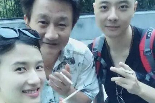 papi�����Ϲ���˭ ��ѧͬѧ�Ϻ�:�͵����Ϲ��ز�ס��