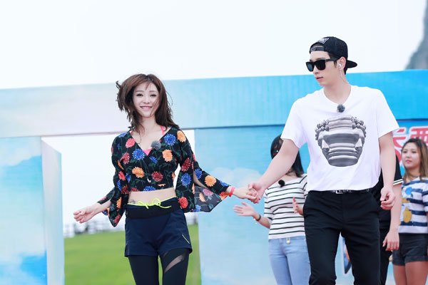 灿盛柳岩私下聊天记录 中韩夫妇年龄差距太大分开了