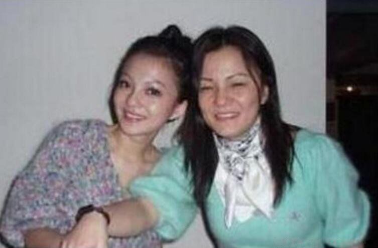 张韶涵当年经历了什么 好姐妹背叛:张韶涵范玮琪发生了什么事