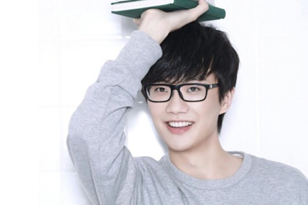 许嵩女朋友的故事是真的吗 歌手许嵩个人资料简介