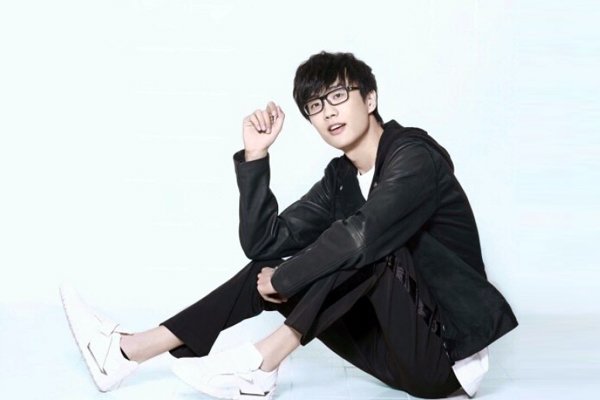 ����Ů���ѵĹ���������� �������Ը������ϼ��