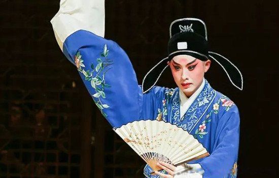 ������ĩ��ֱ�ָʲô ���еľ����нǻ���Ů��