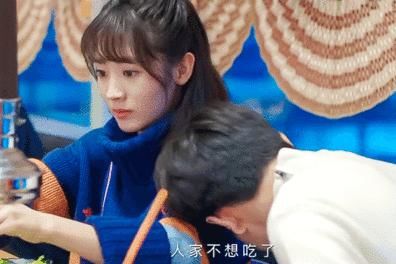 �ϷƸ������ϼ�� Ů��Ա�Ϸ����ݵĵ��Ӿ�����Щ