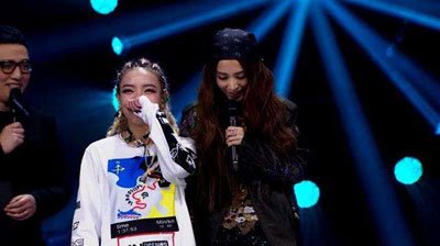 vavaë���߸������� ����Ů�����Ŵ�ȴ����ʵ��