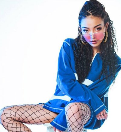 vavaë���߸������� ����Ů�����Ŵ�ȴ����ʵ��