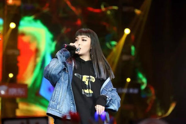 vavaΪʲô������Ȧ�ô �������Ѷࣺ�й�������vava��˭˯��