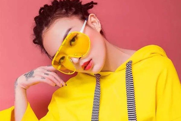 vavaΪʲô������Ȧ�ô �������Ѷࣺ�й�������vava��˭˯��