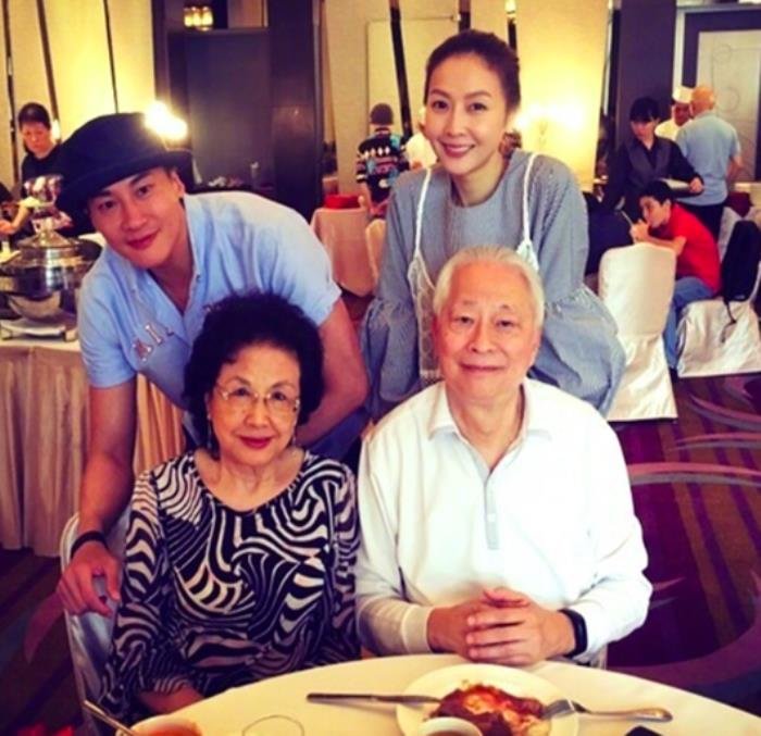 ���󶫸������ϼ�� С8�������֊�ϣ���ĺ���