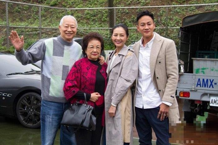 ���󶫸������ϼ�� С8�������֊�ϣ���ĺ���