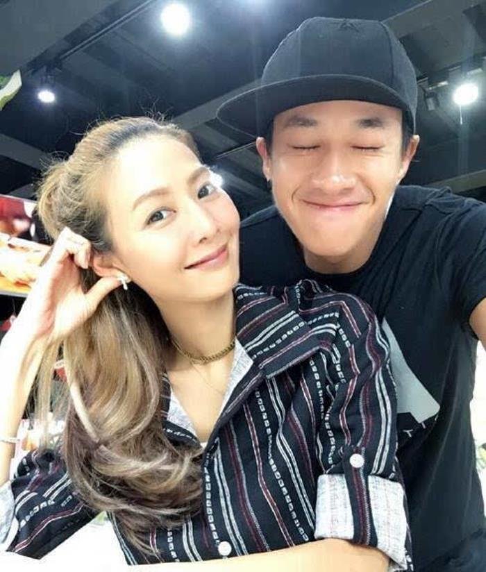 ���󶫸������ϼ�� С8�������֊�ϣ���ĺ���