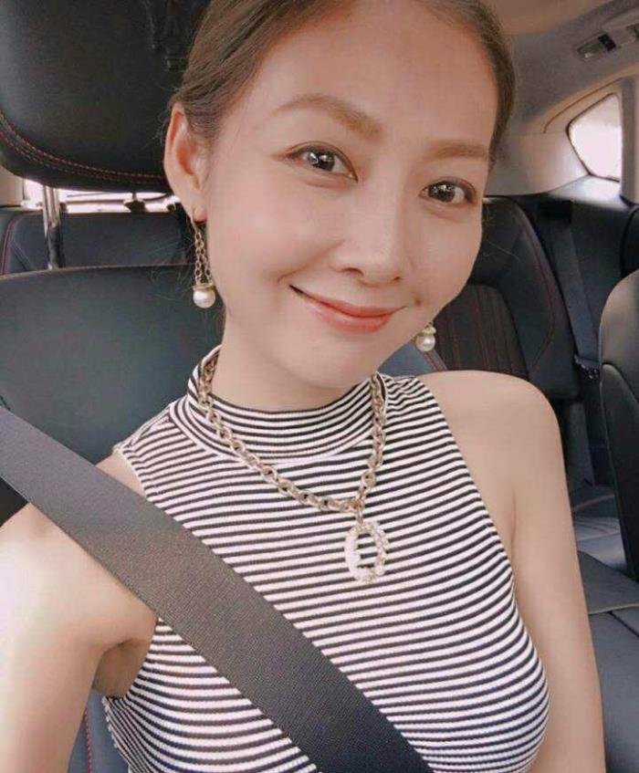 ���󶫸������ϼ�� С8�������֊�ϣ���ĺ���