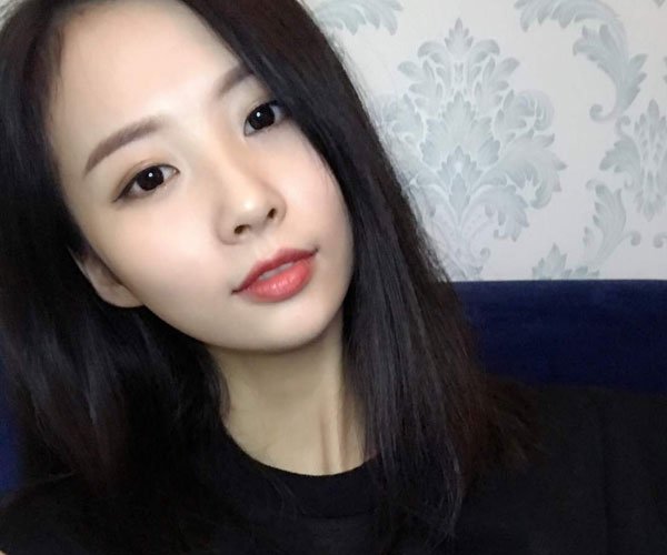 ��Ѷ��˵���θ���˭ 90���Ů����ͥ������Ϣ