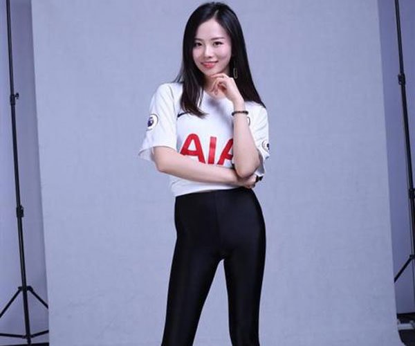 腾讯解说林梦鸽是谁 90后的女生家庭资料信息