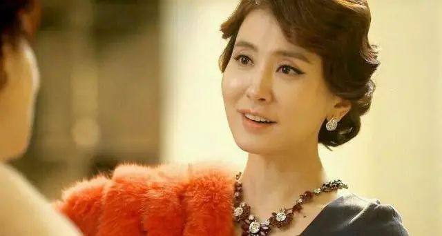 �ӱ�������һ����һ������ �����ֻ�Ǵ��Բ�δ��һ��