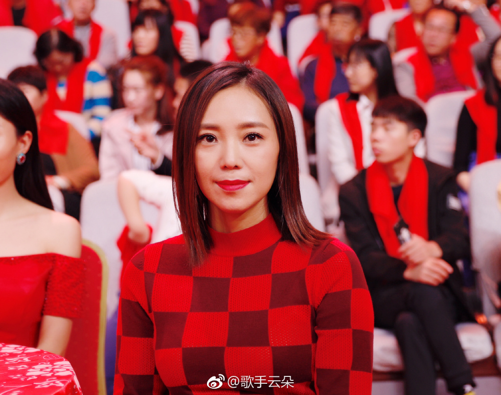 ��Ӣ�͵�����ô���� ˣ���Ʊ��߹ݣ���˭��ʹ��Ӣ��������ɵ�Ǹ