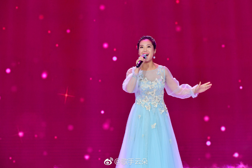 ��Ӣ�͵�����ô���� ˣ���Ʊ��߹ݣ���˭��ʹ��Ӣ��������ɵ�Ǹ