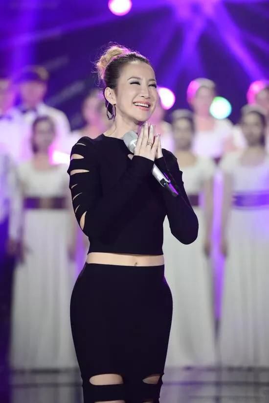 李玟个人资料简介 女歌手coco李玟火的原因