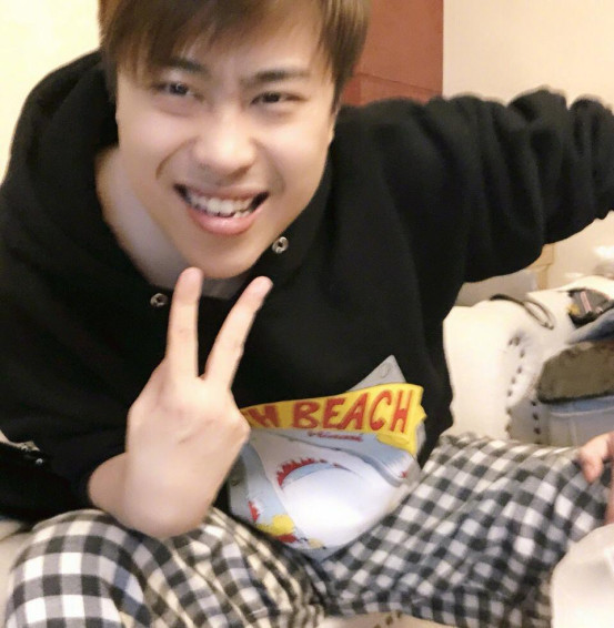 ¬��ΰ��ЦЦ�ͺ����� ˺������Ŀ��¬��ΰ��ׯ������ʲô��˼