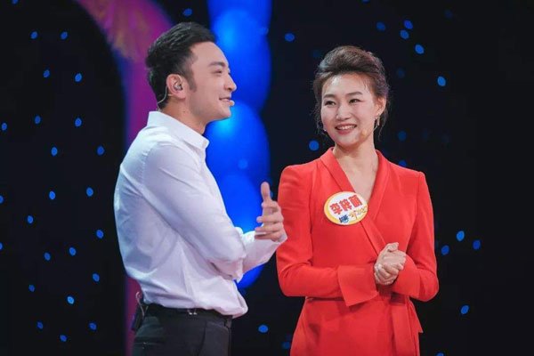 �����ȷ�ƨ�¼� ʮ���Ӳ���̧ͷ�����������������¼�