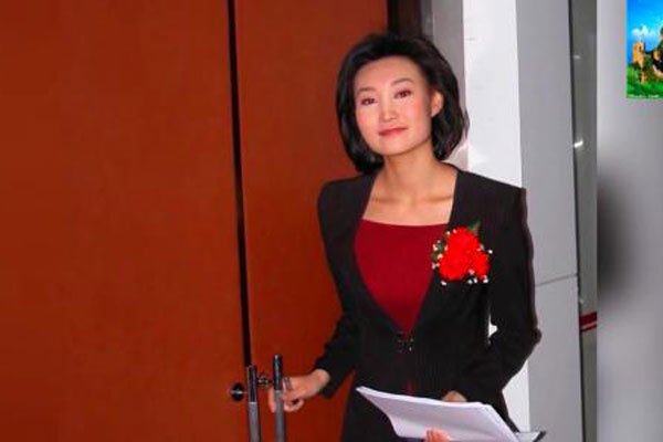 �����ȷ�ƨ�¼� ʮ���Ӳ���̧ͷ�����������������¼�