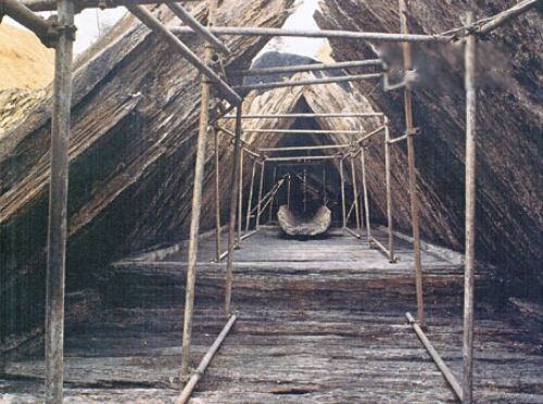 ӡɽԽ��������˭��Ĺ ����ϴ�ٱ�����ӡɽԽ��������