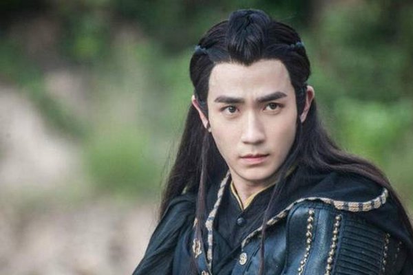 朱一龙片酬多少 《镇魂》的小公爷形象彻底火了