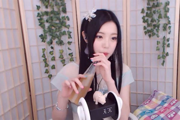 ��С���¼���ô��� bվ��С���е�������ô����