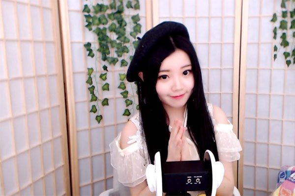 ��С���¼���ô��� bվ��С���е�������ô����