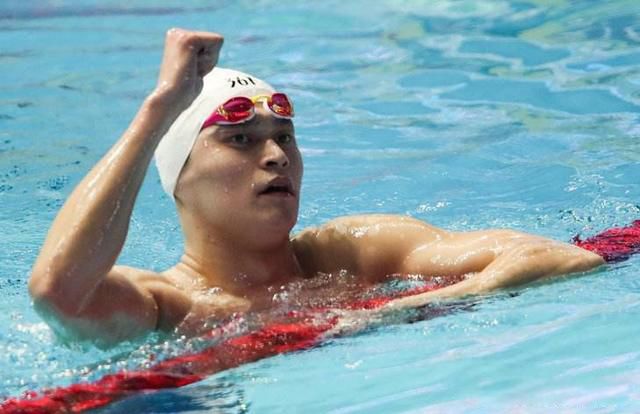 ��������¼���Ϊʲô ��Ӿ�˶�Ա�������챻����8��