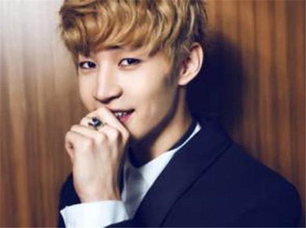 ���ܻ�Ů������˭ͼƬ ����ĸ����޼���������ǵ���