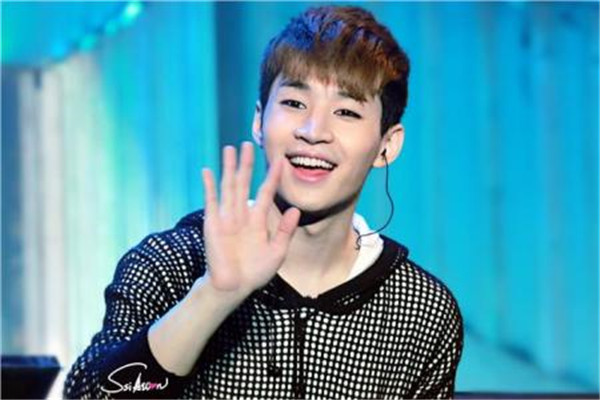 ���ܻ�Ů������˭ͼƬ ����ĸ����޼���������ǵ���