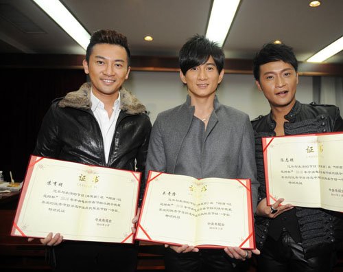 С���ӳ�Ա3������������ �������ˣ�С���ӽ�ɢ�󶼸���ȥ��