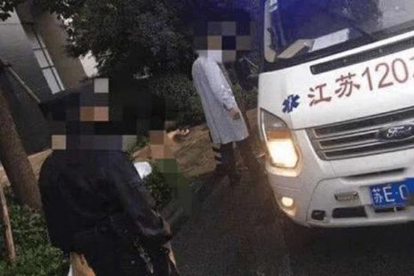 杨旭文和任娇真相事件来龙去脉 任娇为什么掉下楼?任娇怎么掉下去的