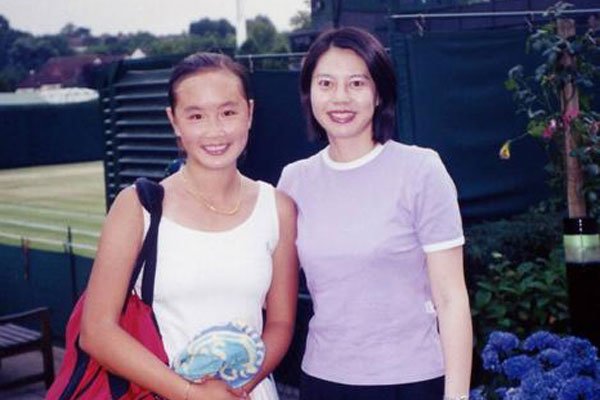 胡娜回国为什么不处理她 画展有人去看吗?胡娜回国事件最终结果