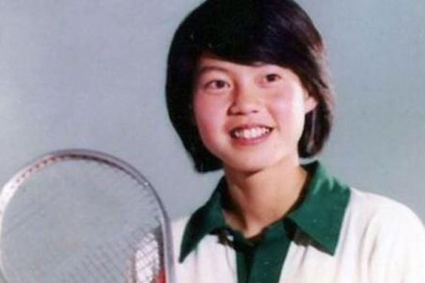 胡娜回国为什么不处理她 画展有人去看吗?胡娜回国事件最终结果