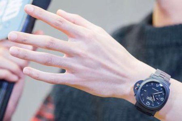 ����ָͼƬ(��СĪ��) �ֲ����ĵĿ���ָ����ô�γɵ�(PS���)