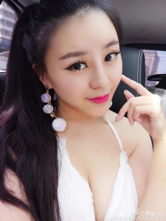 23号女嘉宾孟瑶的个人资料 非诚勿扰大胸女嘉宾牵手成功了