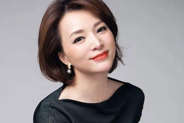 董卿美国国籍为何央视还留她 移民消失的绯闻都是造谣