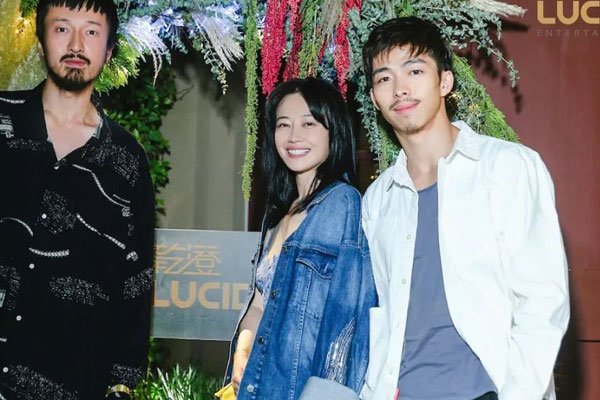 Ǭ��Ӱ�ӵ��ϰ���˭ ֻ��������Ǭ��Ӱ�ӹ�˾��������