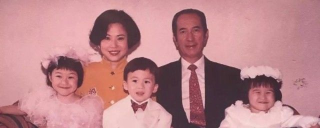 ������17����Ů���� �������ĸ�̫̫��Ӧ�ĺ��ӽ�ʲô