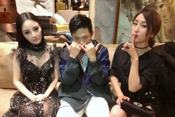 ��С贱�ҥ��������Ƭ pgoneƤ�������С�������������