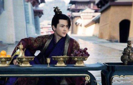 �������Ĵ���ʦ����˭ ����޵�(���/�Ĺ˽�/���/Ҷ����)