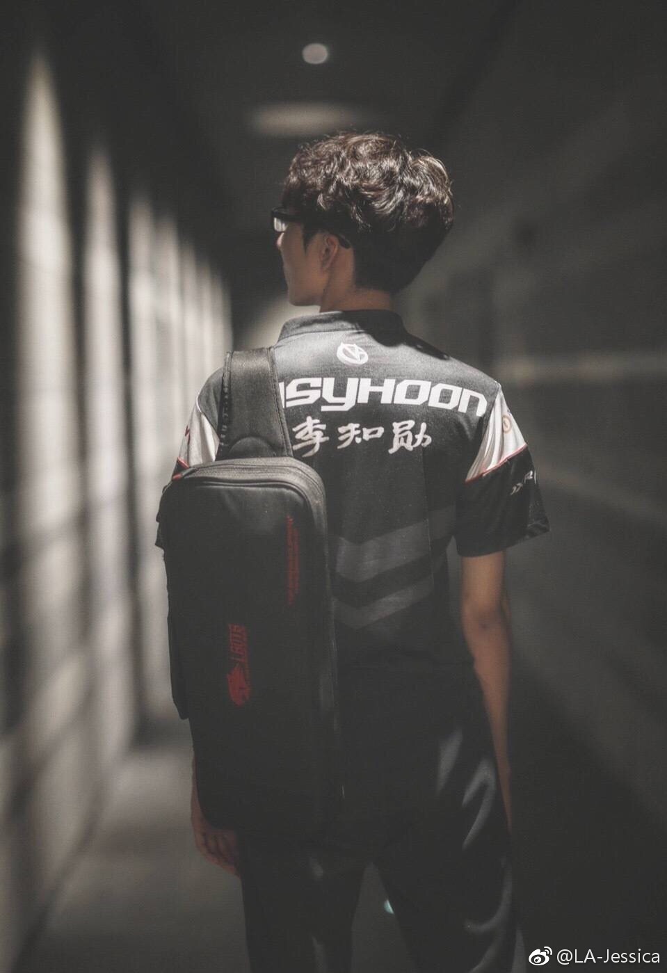 �����е�easyhoon�������� Ӣ������easyhoonȥ����