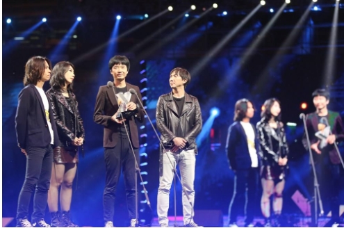 ��Ǿ�������ϼ�� ������������Ǿ���¿�����ʲô��ϵ