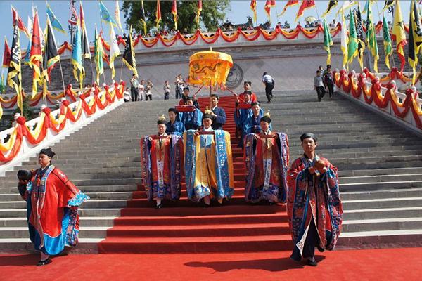 �������ǵ�����ʲô���� ����ϸ����������û��Ǯ