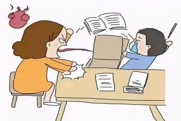 д��ҵ�����˶����� Υ���𣿹�ͬ�������ҵ��̫��