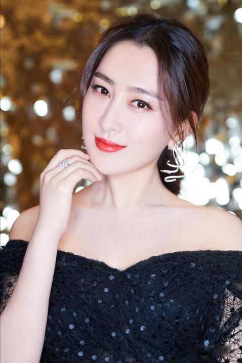 ����Ϊʲô�������� 38D��Χ��ǰ�����ڶ�ϲ����ˣ